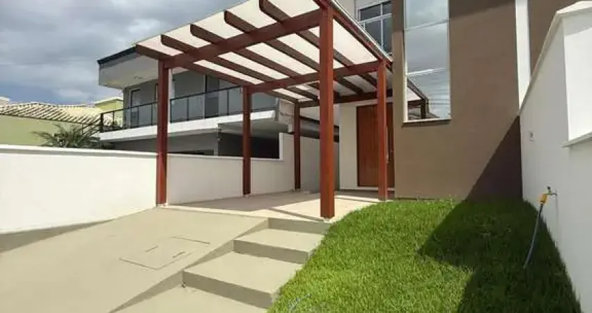 Casa com 3 quartos à venda na Rua Maria Geraldina Ramos, 78, Carianos, Florianópolis