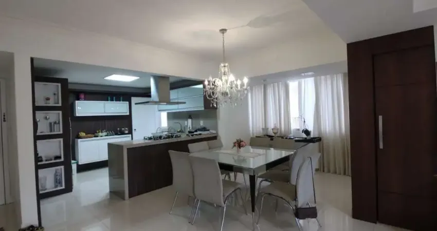 Apartamento com 3 quartos para alugar na Avenida Mauro Ramos, 1357, Centro, Florianópolis