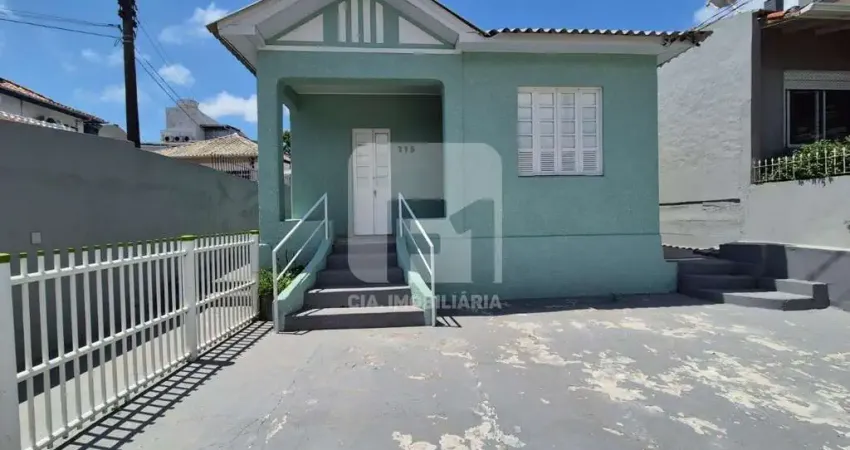 Casa com 4 quartos para alugar na Rua Monsenhor Topp, 115, Centro, Florianópolis