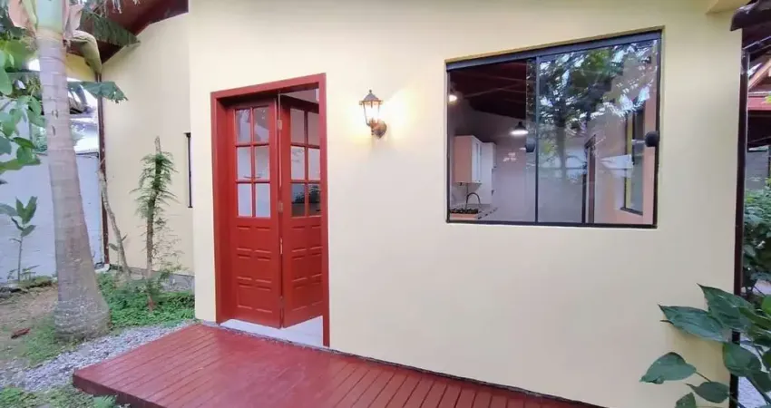 Casa em condomínio fechado com 1 quarto para alugar na Rodovia Francisco Magno Vieira, 4023, Campeche, Florianópolis