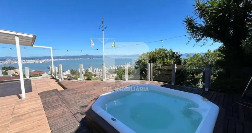 Casa em condomínio fechado com 3 quartos à venda na Avenida do Antão, 180, Centro, Florianópolis