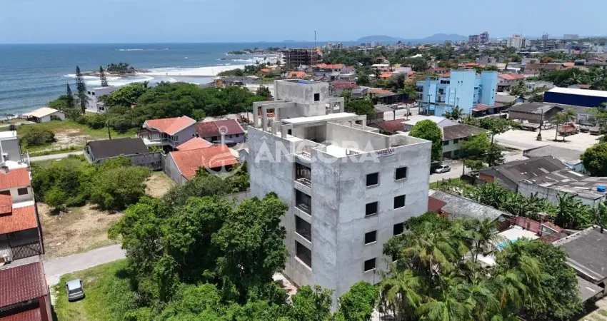 Apartamentos com vista para o mar, próximo a terceira pedra de itapoá - itapema do norte