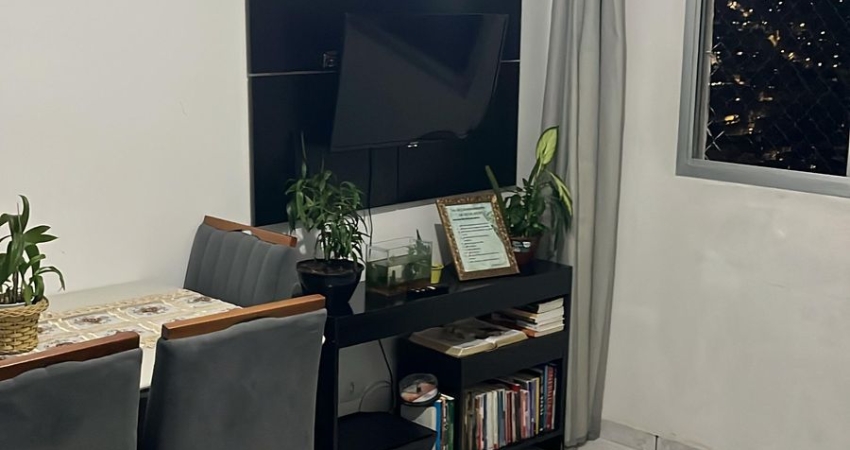 Apartamento no Condomínio Tiradentes