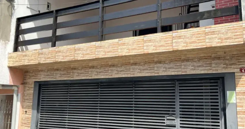 Sobrado à venda em diadema (casa grande) – frente, 7 quartos, 2 vagas, 3 pavimentos.