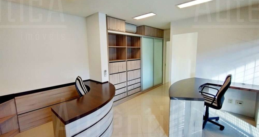 Sala comercial com 5 salas à venda na Rua Alfredo Flores, 101, Panazzolo, Caxias do Sul