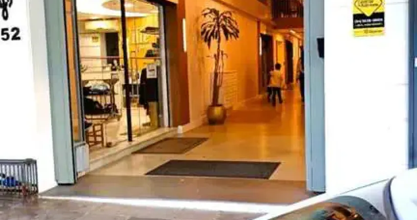 Sala comercial com 2 salas à venda na Avenida Júlio de Castilhos, 1052, Nossa Senhora de Lourdes, Caxias do Sul