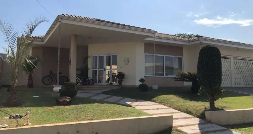 Casa no Condomínio Portal do Lago em Engenheiro Coelho - SP