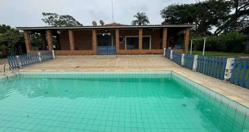 Chácara de 4.000 m² com rio no fundo em Cosmópolis - SP