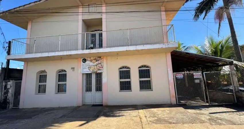 Prédio comercial com 9 kitnets - Eng. Coelho