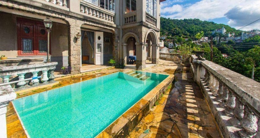 Casarão com 15 quartos, 3 suítes, 8 banheiros, piscina, vista panorâmica, terraço com bar, venda, 370m², R$3.650.000, Santa Teresa, Rio de Janeiro/RJ