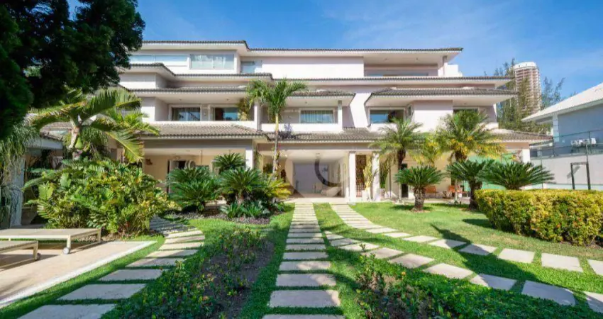 Alameda dos Eucaliptos  Casa com 7 quartos. 7 suítes  à venda, 830 m² por R$ 9000.000 - Barra da Tijuca