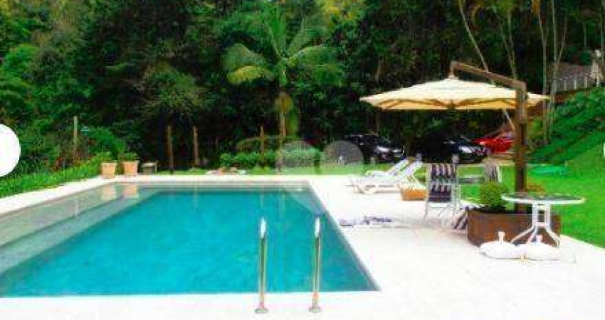 Casa com 4 Quartos à venda, 650 m² por R$ 4.480.000 - • Itaipava - Petrópolis/RJ