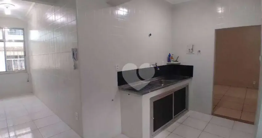 Apartamento tipo casa em Vila com vaga todo reformado. Imóvel sem condominio vila fechada e segura.