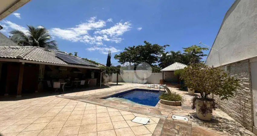Casa com 4 suítes e lazer privativo no Recreio dos Bandeirantes