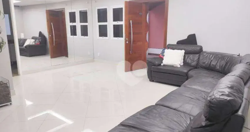 Casa em condominio com infra-estrutura próximo a praia