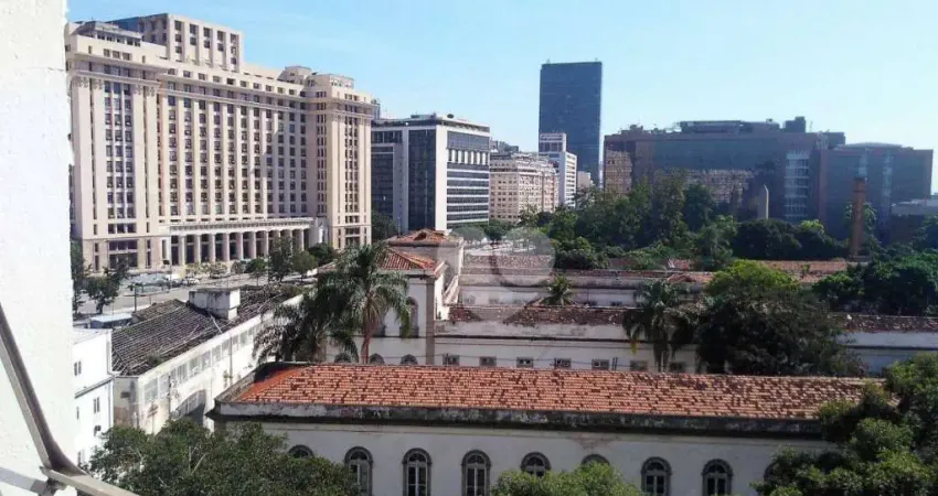 Otima Sala Comercial no Centro da Cidade com Vista para Baia de Guanabara