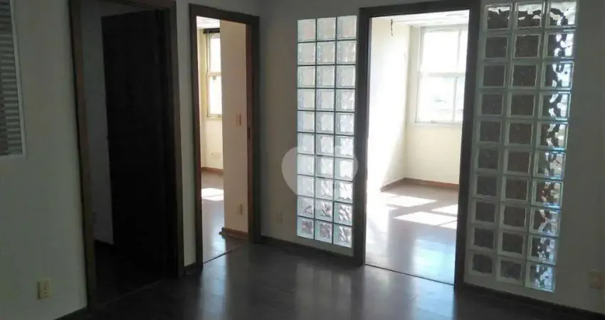 Excelente Sala Comercial toda reformada no Centro da Cidade
