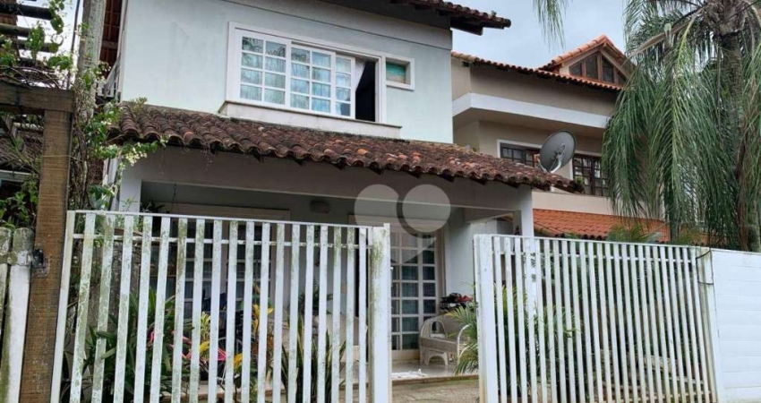 Casa com 4 quartos à venda, 108 m² por R$ 890.000 - Vargem Pequena - Rio de Janeiro/RJ