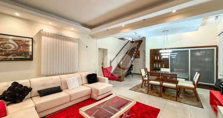 Casa triplex a venda no grajaú, com 4 quartos sendo 3 suítes, varanda, piscina, churrasqueira e 5 vagas de garagem