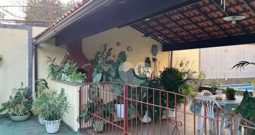 Casa com 3 dormitórios à venda, 134 m² por R$ 650.000,00 - Pechincha - Rio de Janeiro/RJ