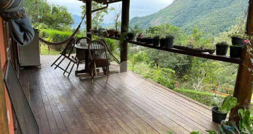 Casa com 3 quartos à venda, 198 m² por R$ 2.000.000