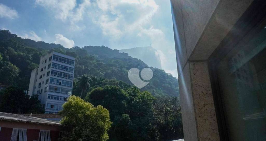 Apartamento 3 quartos, um por andar, a venda Jardim Botanico