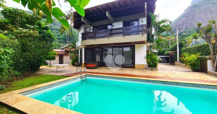 Casa com 4 Quartos  à venda, 536 m² por R$ 3.900.000 - Barrinha - Rio de Janeiro/RJ