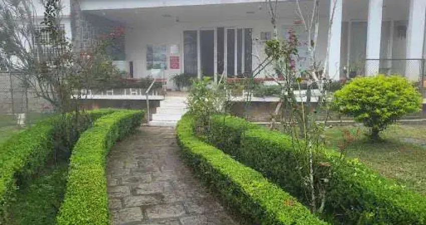 Casa com 6 dormitórios à venda, 806 m² por R$ 5.000.000,00 - Teresópolis - Teresópolis/RJ