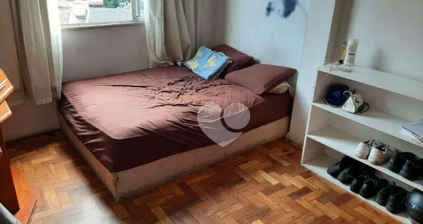 Apartamento 02 quartos, sala, cozinha, área de serviço, dependências, andar alto, vista livre.