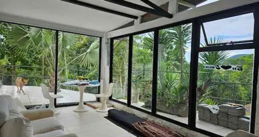 Casa com 3 quartos à venda, 256 m² por R$ 1.250.000 - Soberbo - Teresópolis/RJ