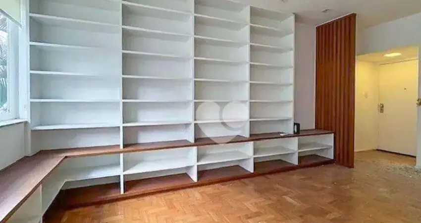Apartamento reformado na General Venâncio Flores