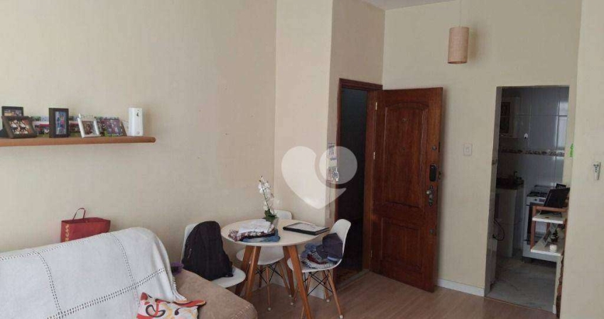 Apartamento de 02 quartos no Engenho Novo. Sol da manhã.
