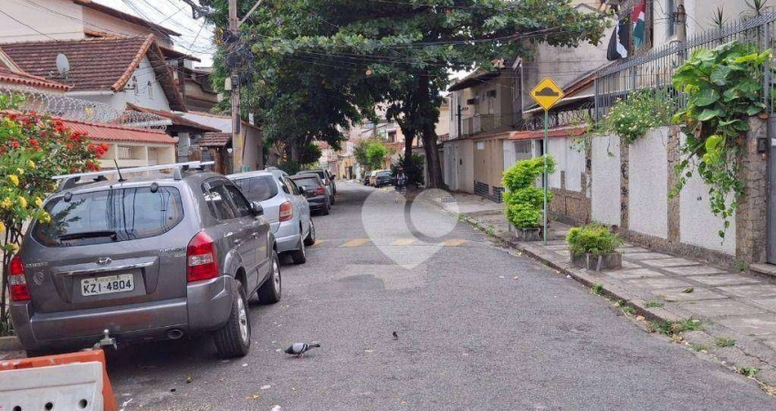 Coladinho na Tijuca! Casa com 03 quartos no Andaraí. Sol da manhã.