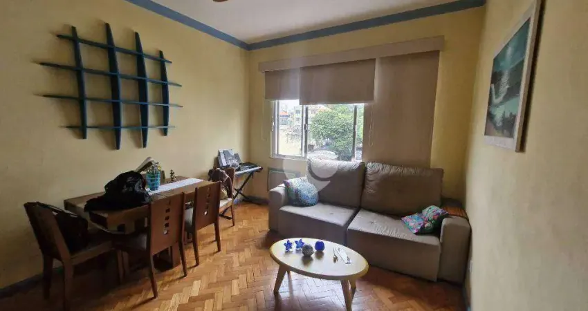 Apartamento com 2 quartos à venda, 76 m² por R$ 270.000