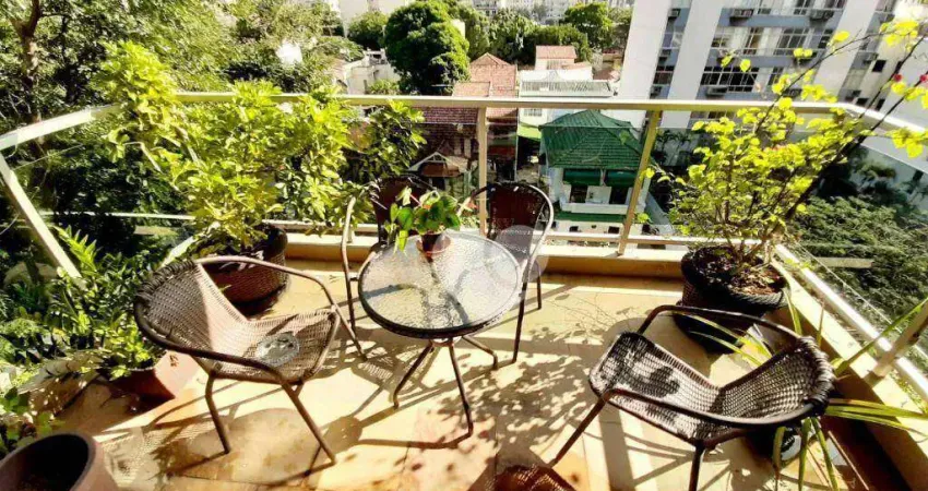 Apartamento a venda no Grajaú, colado a Praça Edmundo Rêgo, 04 quartos, 150 metros, 01 suite, área de serviço, varanda, lavabo, 02 vagas.