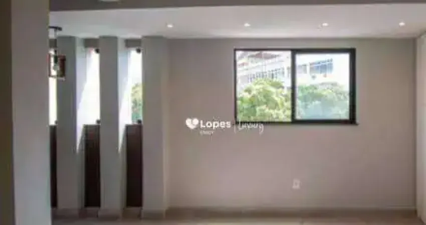 Tijuca ,cobertura ,tipo apartamento sala e quarto todo reformado . sem vaga de garagem