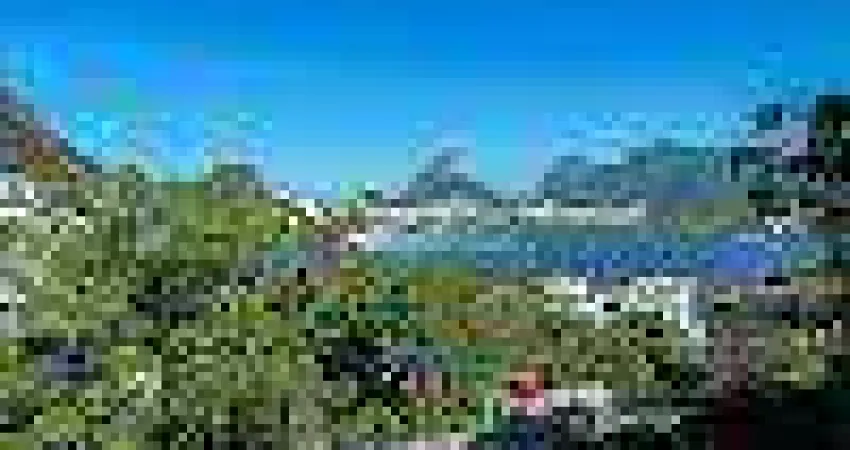 Casa com 4 quartos para alugar na Rua Sacopa, --, Lagoa, Rio de Janeiro