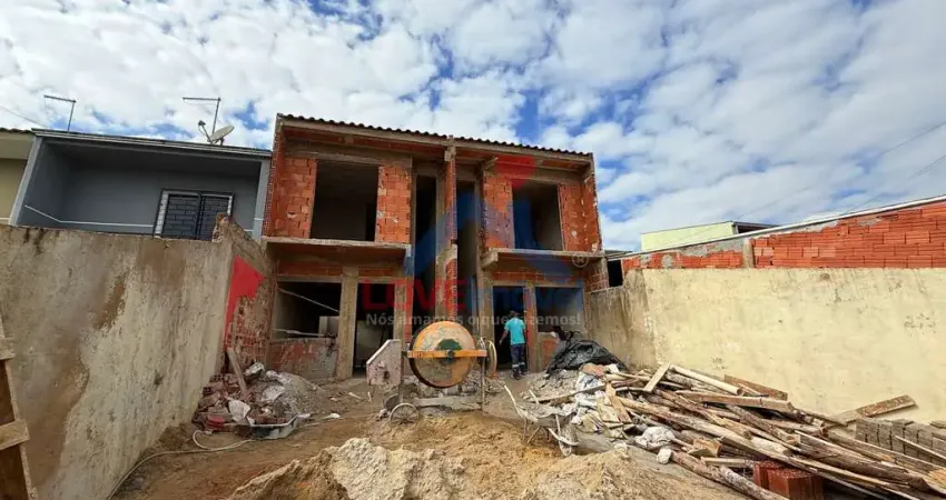 Sobrado à Venda no Rio Bonito – Campo de Santana, Curitiba/PR