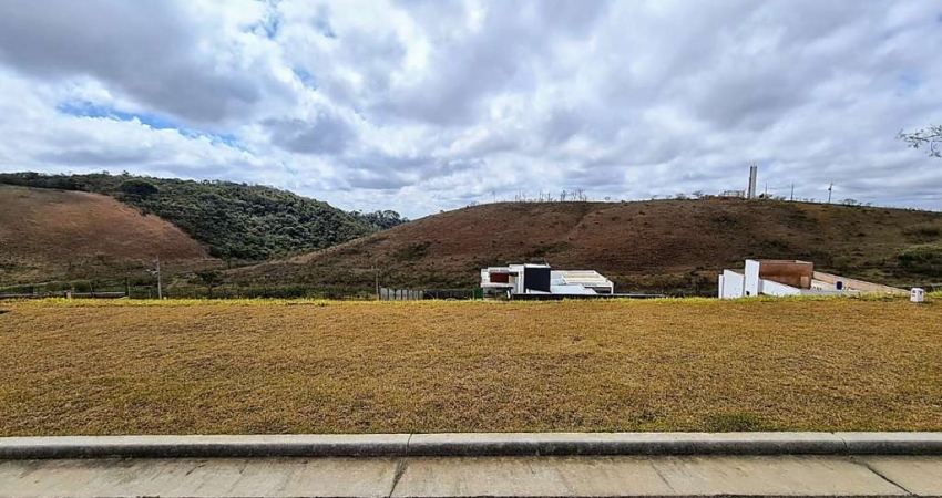 Terreno com 460 m², no Alphaville, aceita financiamento.