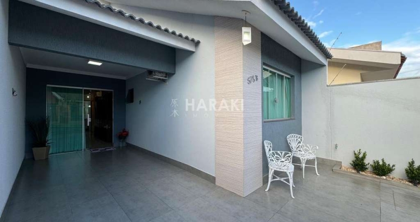 Casa para Venda em Maringá, Jardim Paris, 3 dormitórios, 1 suíte, 2 banheiros, 2 vagas