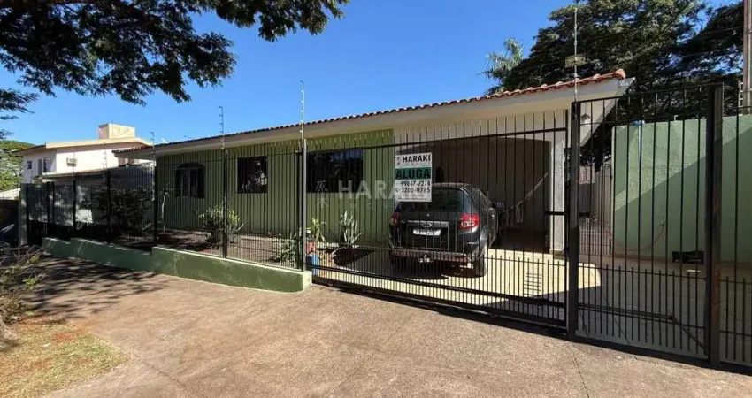 Casa para Locação em Maringá, Zona 05, 4 dormitórios, 1 suíte, 3 banheiros, 3 vagas