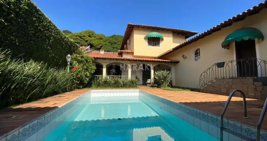 Casa à venda na Rua Felipe Camarão, 164, Zona 02, Maringá