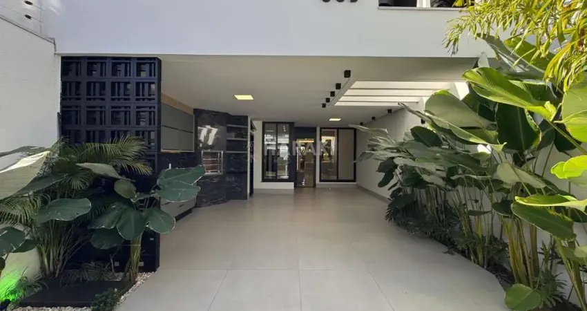 Casa com 4 quartos à venda na Rua Fernando César Menezes Nagib Neme, 663, Jardim Tóquio, Maringá