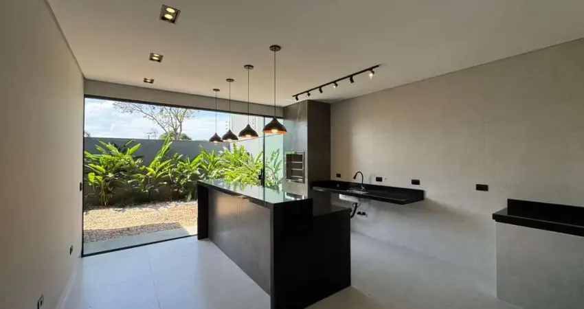 Casa com 3 quartos à venda na Rua Jacarandá, 62, Jardim Vitória, Maringá