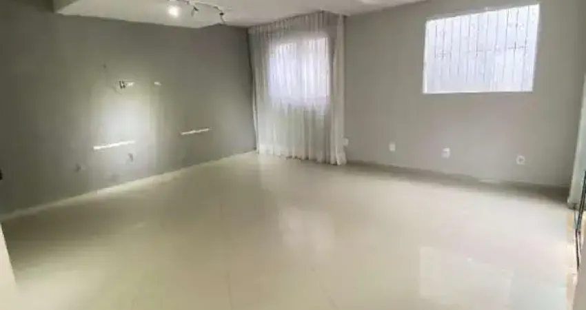 Casa duplex solta 2/4, suite e varanda - Lauro de Freitas