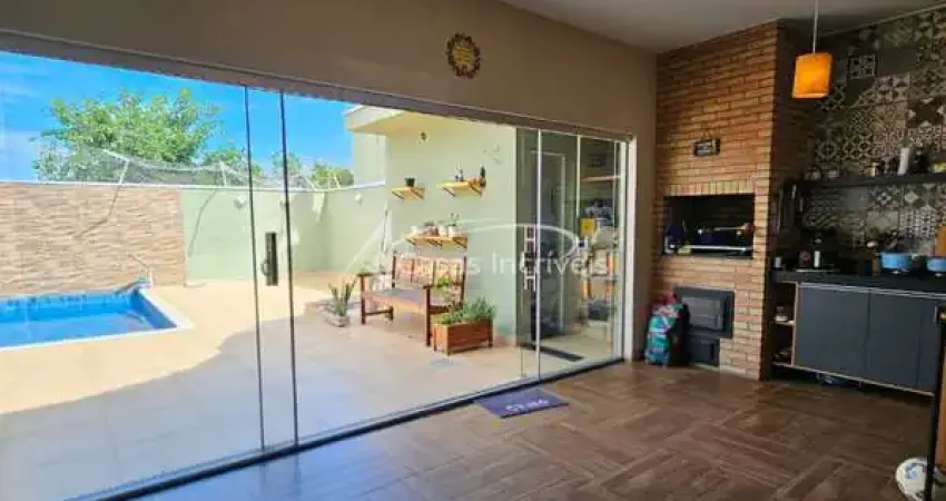 Sobrado à Venda no Jardim dos Impérios com Piscina e Área Gourmet
