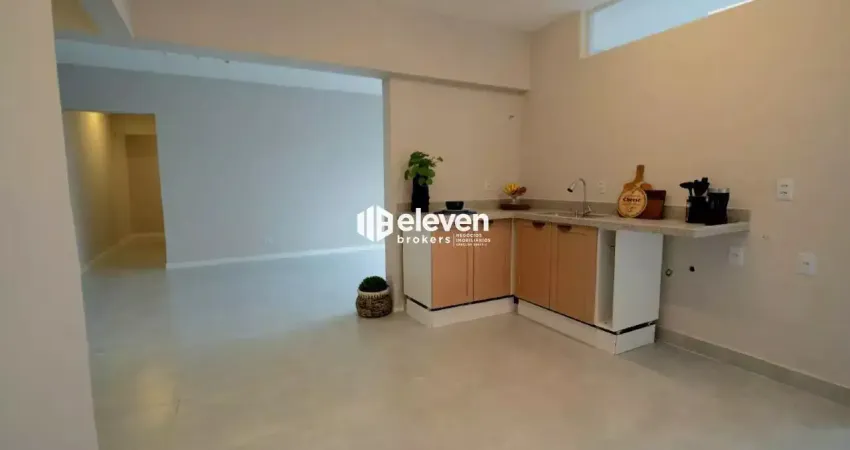 Pulquérrimo! Apartamento com 2 Suítes, lavabo, garagem demarcada no Gonzaga,!