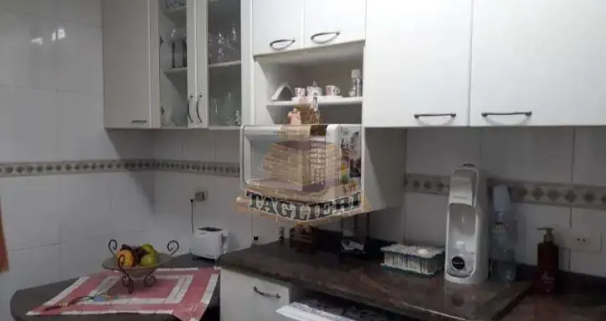 Sobrado 2 Dorm em rua tranquila Próximo ao metro Carrão