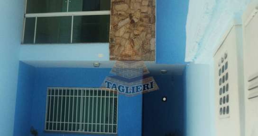 VENDE -SE SOBRADO COM TRÊS SUÍTES - VILA MATILDE - DESOCUPADO