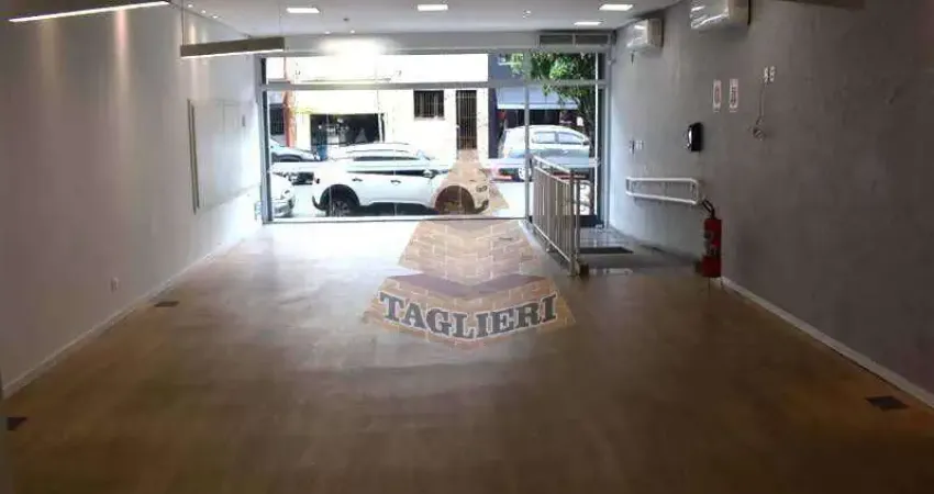 Prédio comercial  próximo a Praça Silvio Romero